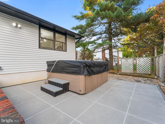 1818 RUSSET DR, Cherry Hill, NJ 08003