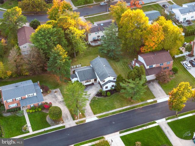 1818 RUSSET DR, Cherry Hill, NJ 08003