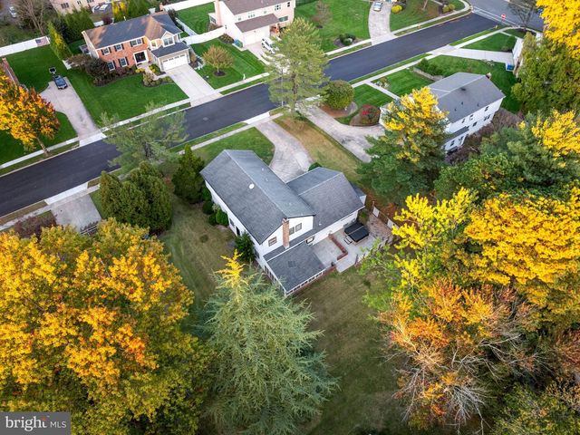 1818 RUSSET DR, Cherry Hill, NJ 08003