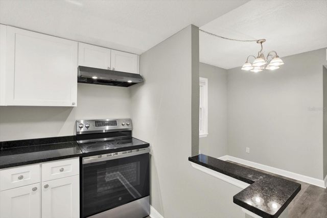 8345 13TH STREET N B, St Petersburg, FL 33702