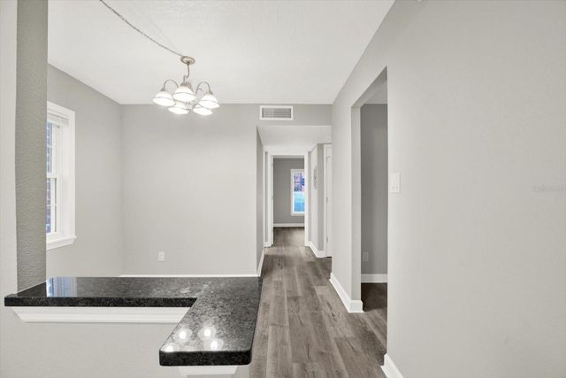 8345 13TH STREET N B, St Petersburg, FL 33702
