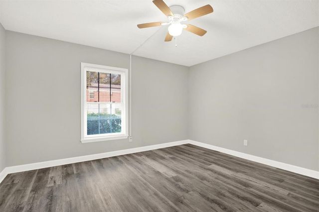 8345 13TH STREET N B, St Petersburg, FL 33702