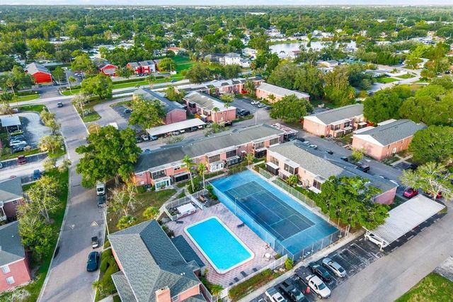 8345 13TH STREET N B, St Petersburg, FL 33702