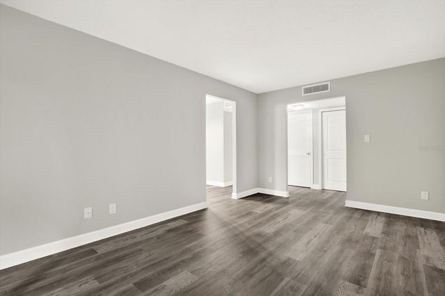 8345 13TH STREET N B, St Petersburg, FL 33702