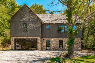 1506 Rock Springs Rd, Bethpage, TN 37022
