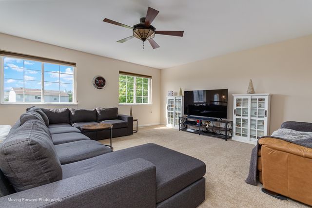 2368 Pagosa Springs Drive, Aurora, IL 60503