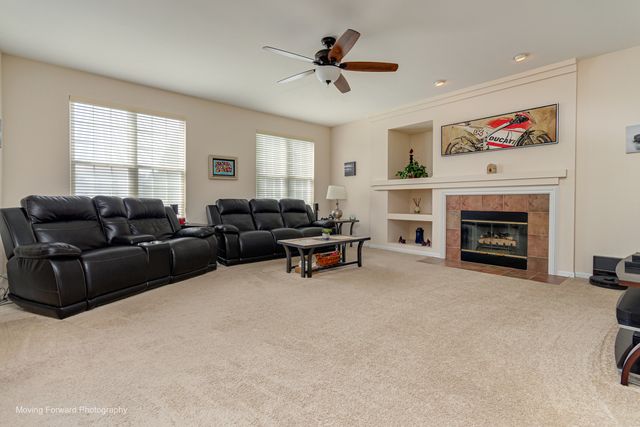 2368 Pagosa Springs Drive, Aurora, IL 60503