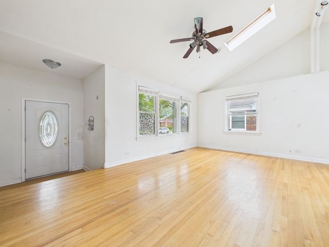 2308 Stratford Avenue, Westchester, IL 60154