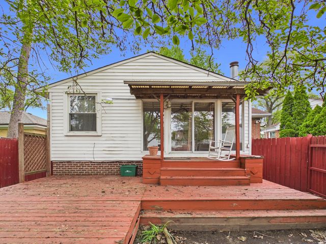 2308 Stratford Avenue, Westchester, IL 60154