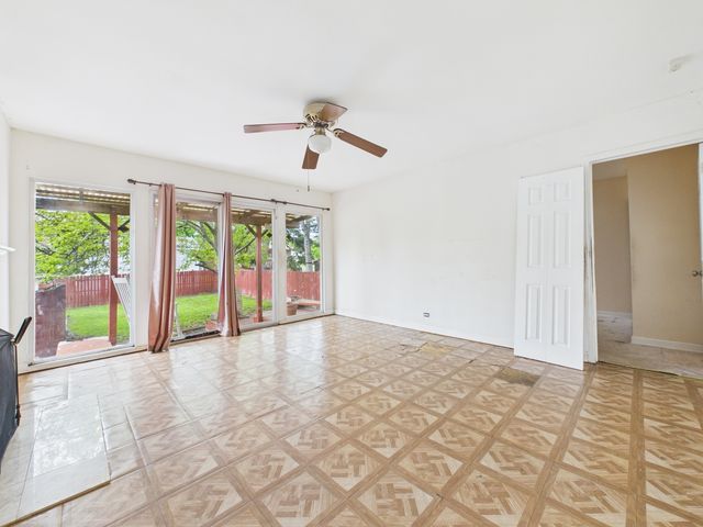 2308 Stratford Avenue, Westchester, IL 60154