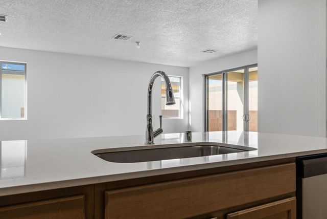 2529 Seaforth Circle NE, Rio Rancho, NM 87144