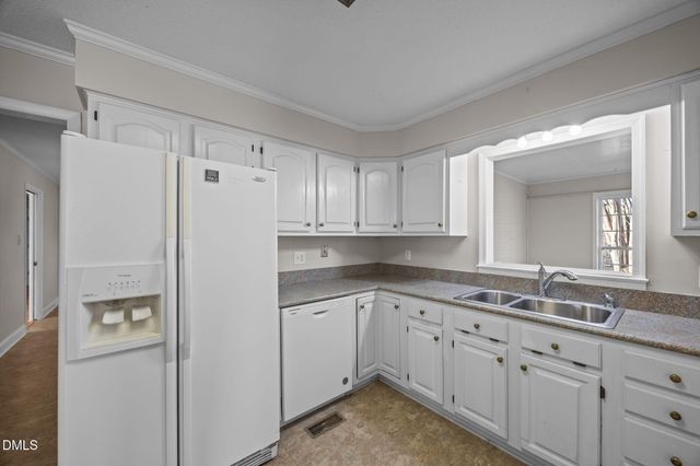 5509 Yanceyville Road, Browns Summit, NC 27214