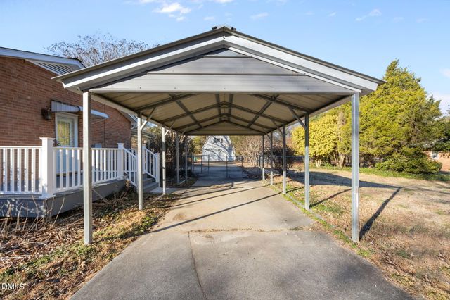 5509 Yanceyville Road, Browns Summit, NC 27214