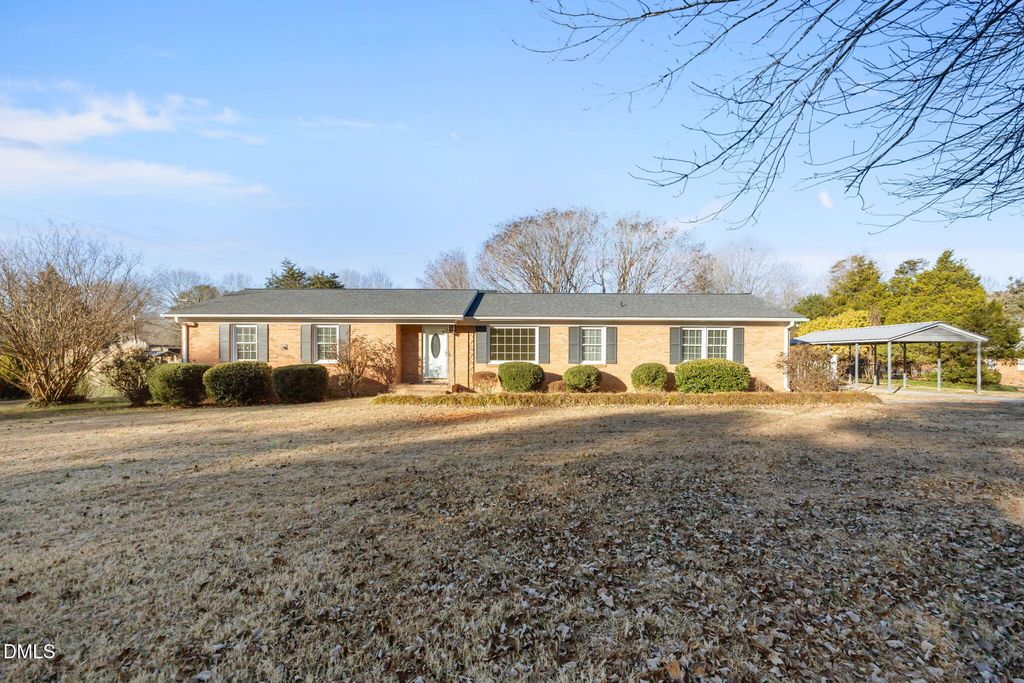 5509 Yanceyville Road, Browns Summit, NC 27214