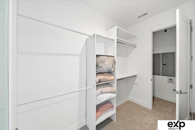 7711 S 96 Bay, Lincoln, NE 68526
