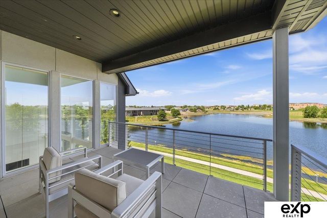 7711 S 96 Bay, Lincoln, NE 68526