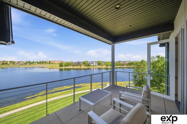 7711 S 96 Bay, Lincoln, NE 68526