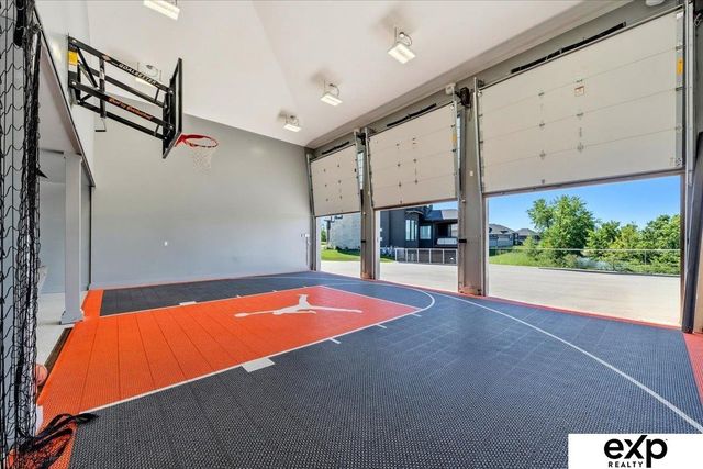 7711 S 96 Bay, Lincoln, NE 68526
