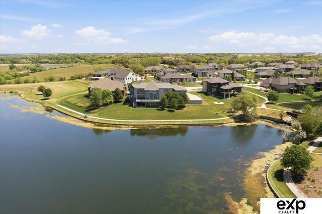 7711 S 96 Bay, Lincoln, NE 68526