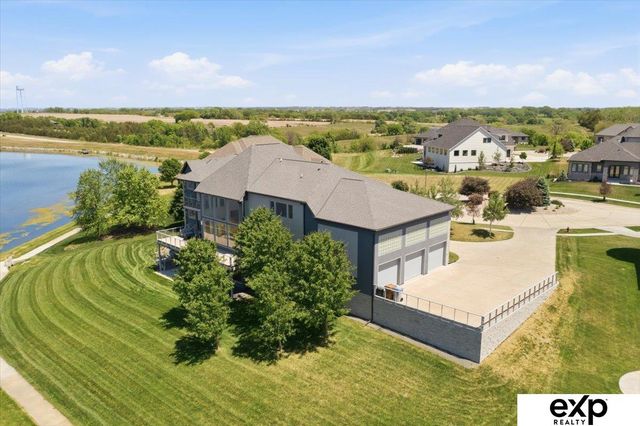 7711 S 96 Bay, Lincoln, NE 68526