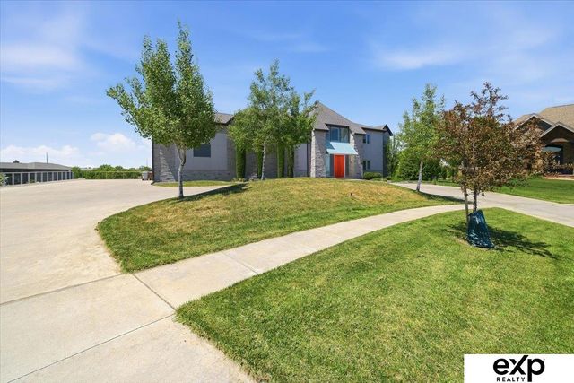 7711 S 96 Bay, Lincoln, NE 68526