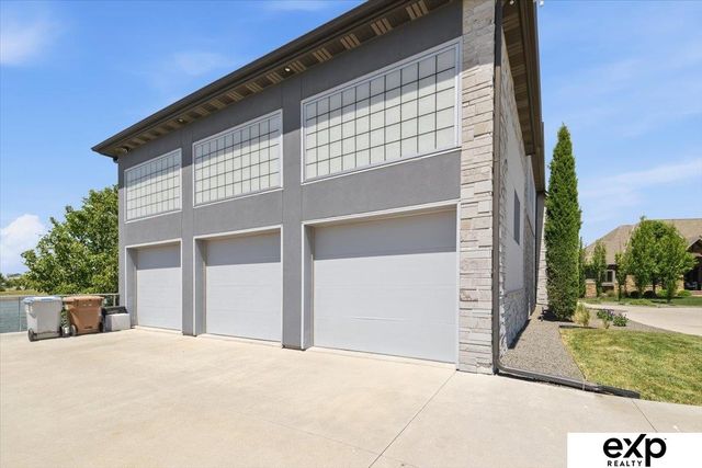 7711 S 96 Bay, Lincoln, NE 68526
