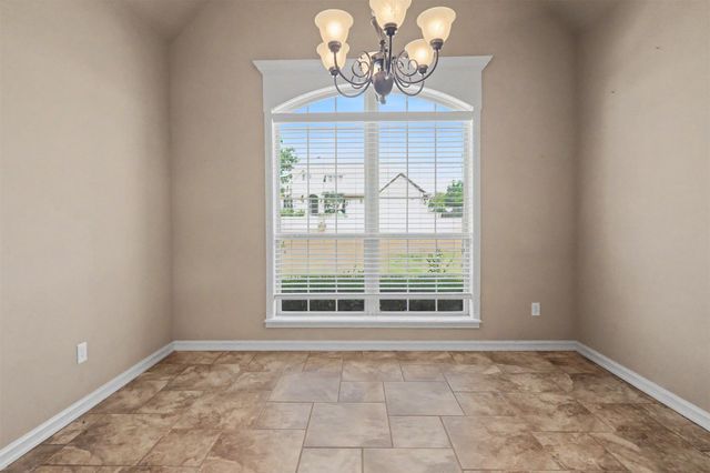 810 S Tallchief Avenue, Skiatook, OK 74070
