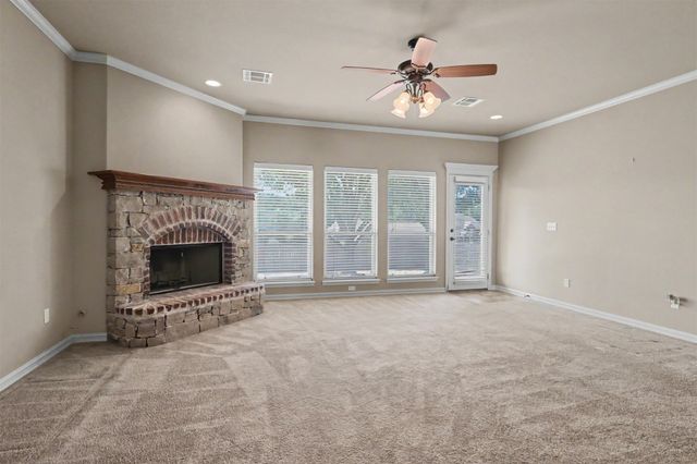 810 S Tallchief Avenue, Skiatook, OK 74070