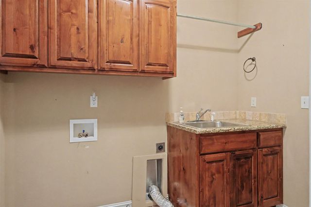 810 S Tallchief Avenue, Skiatook, OK 74070