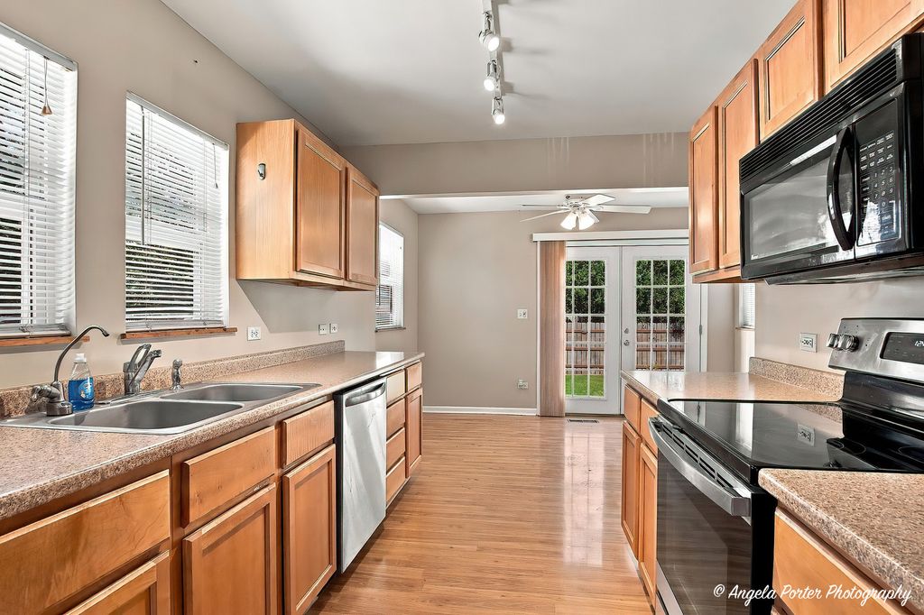 23210 W Lone Tree Lane, Lake Zurich, IL 60047 — photo 5
