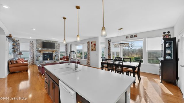 15938 Long Meadow Way, Louisville, KY 40245