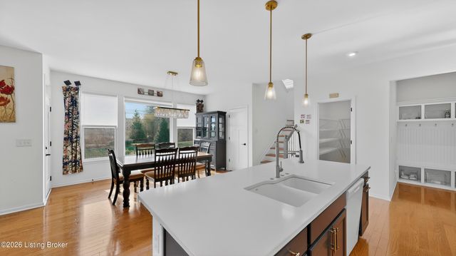 15938 Long Meadow Way, Louisville, KY 40245