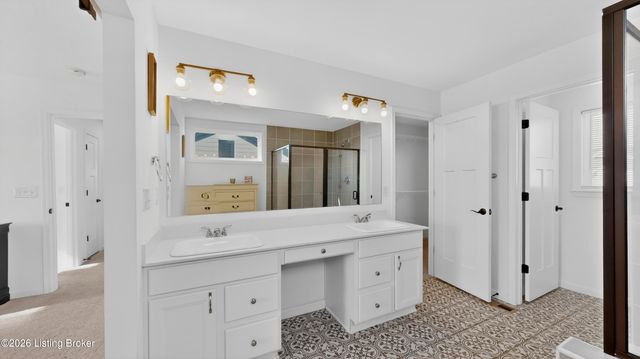 15938 Long Meadow Way, Louisville, KY 40245