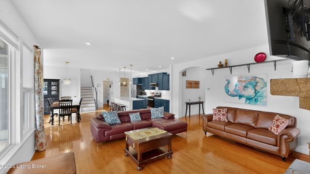 15938 Long Meadow Way, Louisville, KY 40245