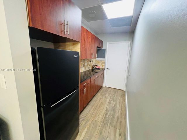 8390 W Flagler St 106, Miami, FL 33144