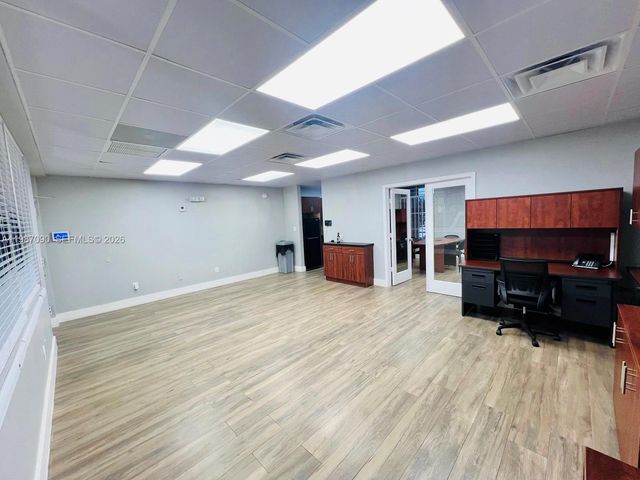8390 W Flagler St 106, Miami, FL 33144