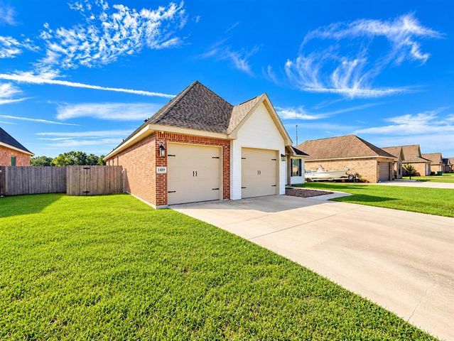 1489 Cameron Ct Court, Lake Charles, LA 70611
