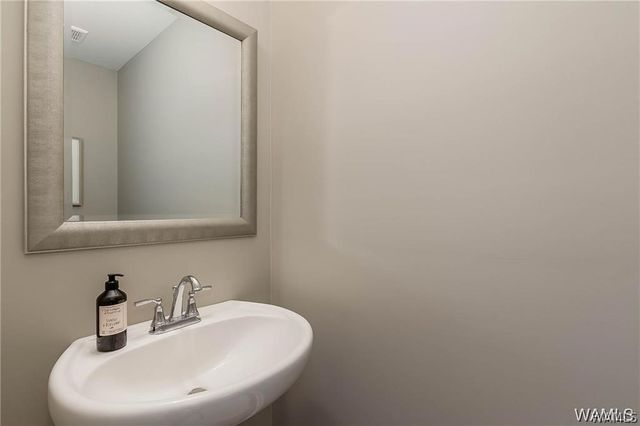 2312 9th, Northport, AL 35476