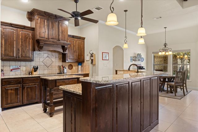 1400 Bentwater Parkway, Granbury, TX 76049