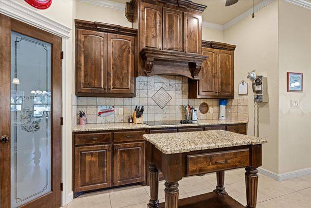 1400 Bentwater Parkway, Granbury, TX 76049