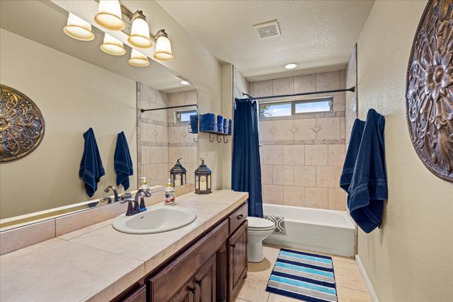 1400 Bentwater Parkway, Granbury, TX 76049