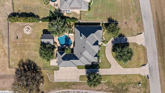 1400 Bentwater Parkway, Granbury, TX 76049