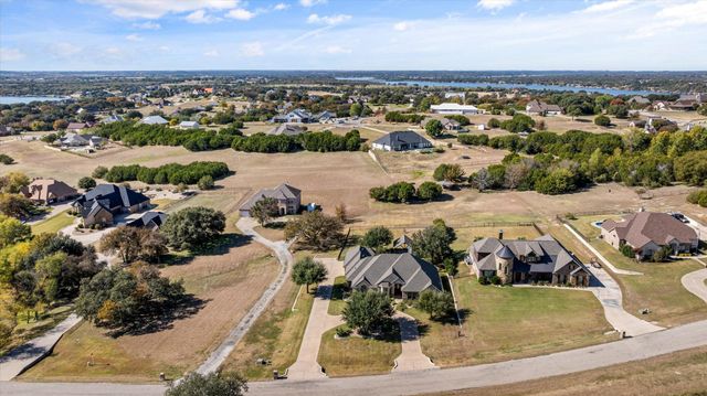 1400 Bentwater Parkway, Granbury, TX 76049