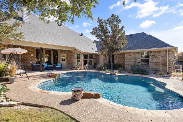 1400 Bentwater Parkway, Granbury, TX 76049