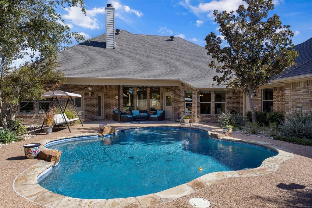 1400 Bentwater Parkway, Granbury, TX 76049