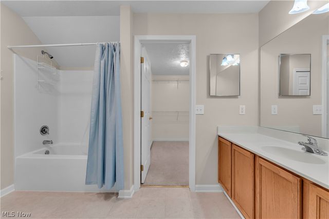5201 Redford Drive, Brunswick, OH 44212