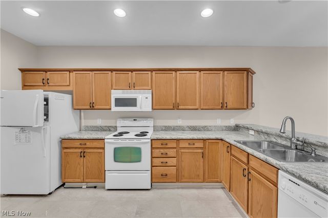 5201 Redford Drive, Brunswick, OH 44212