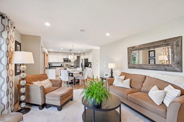 13714 Ashcroft Bay, Savage, MN 55378