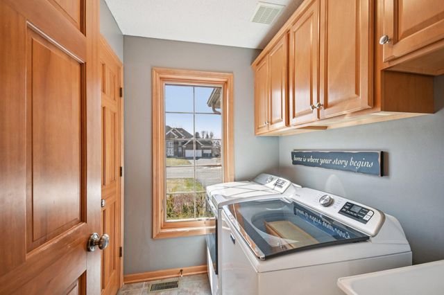 13714 Ashcroft Bay, Savage, MN 55378