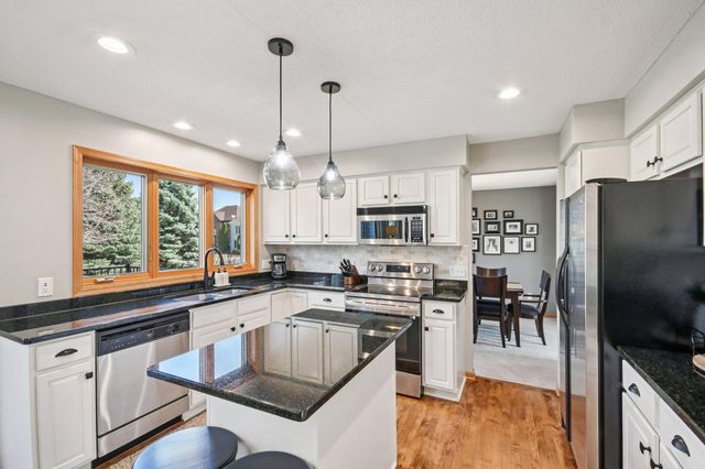 13714 Ashcroft Bay, Savage, MN 55378